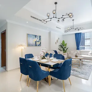 Dunya Tower Luxury And 2 Min Walk To Mall And Burj Khalifa In Heart Of Downtown Apartment Dubai